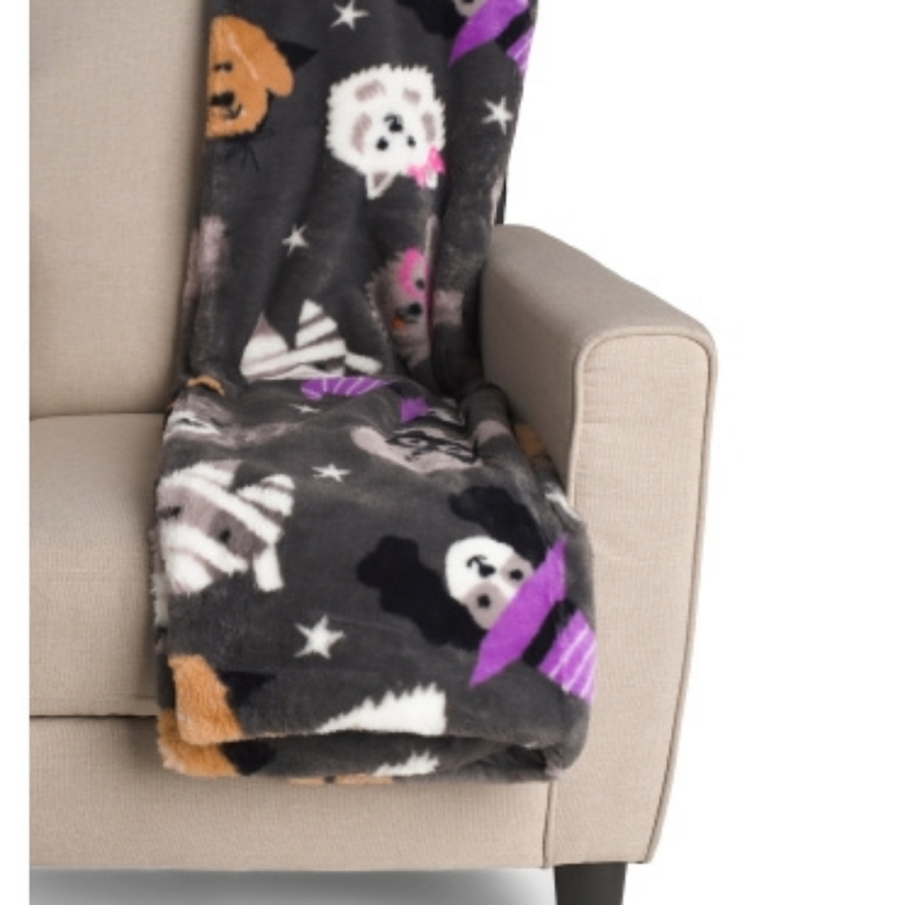 Isaac Mizrahi Dogtober Plush Throw